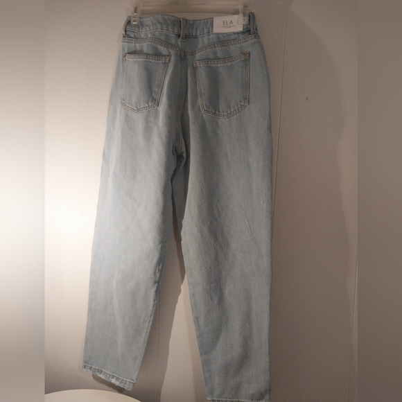 ELA Slouchy Wide Leg Jeans - Picture 4 of 10